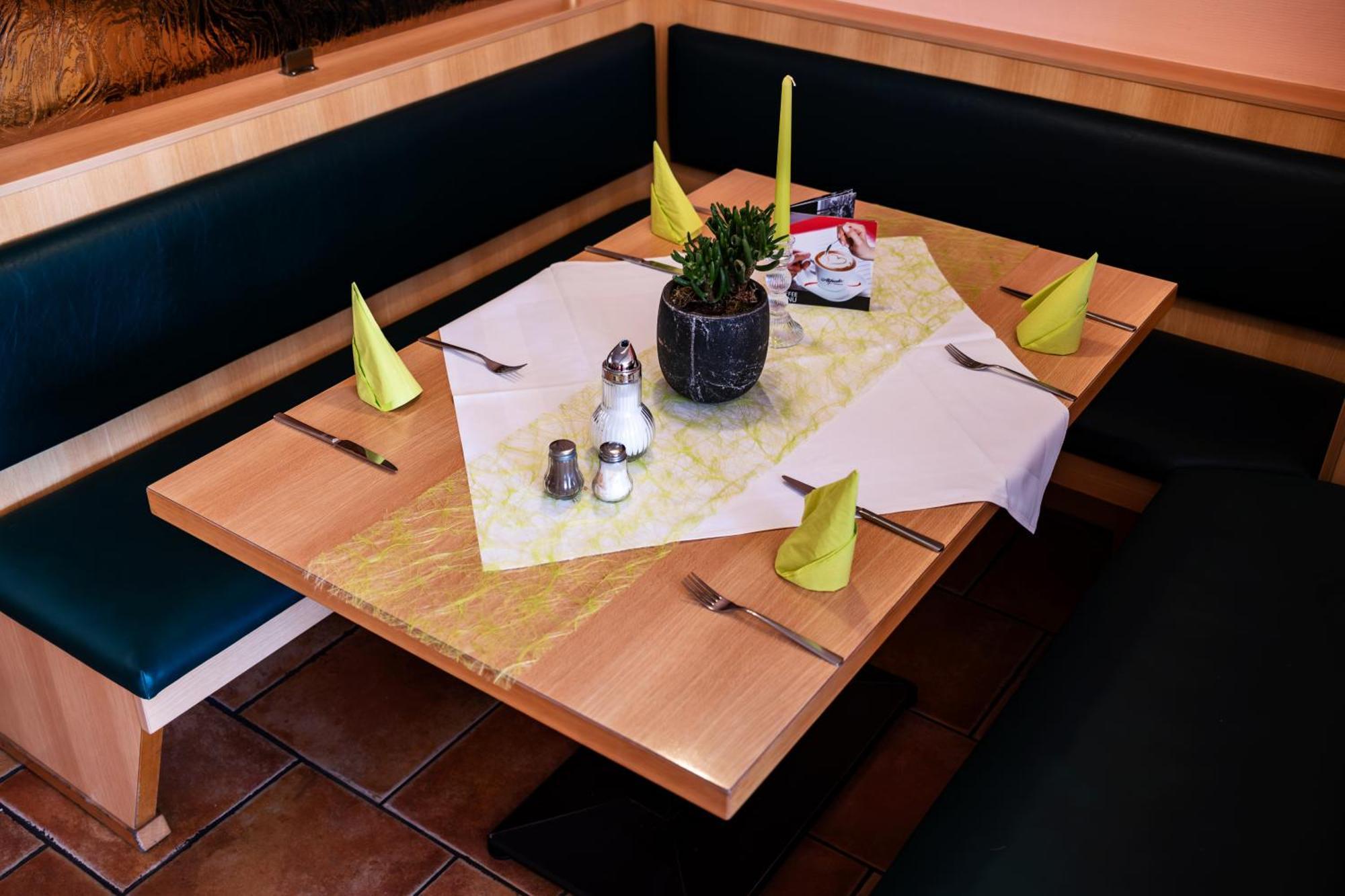 Restaurant & Hotel Storchenklause Шторков Экстерьер фото