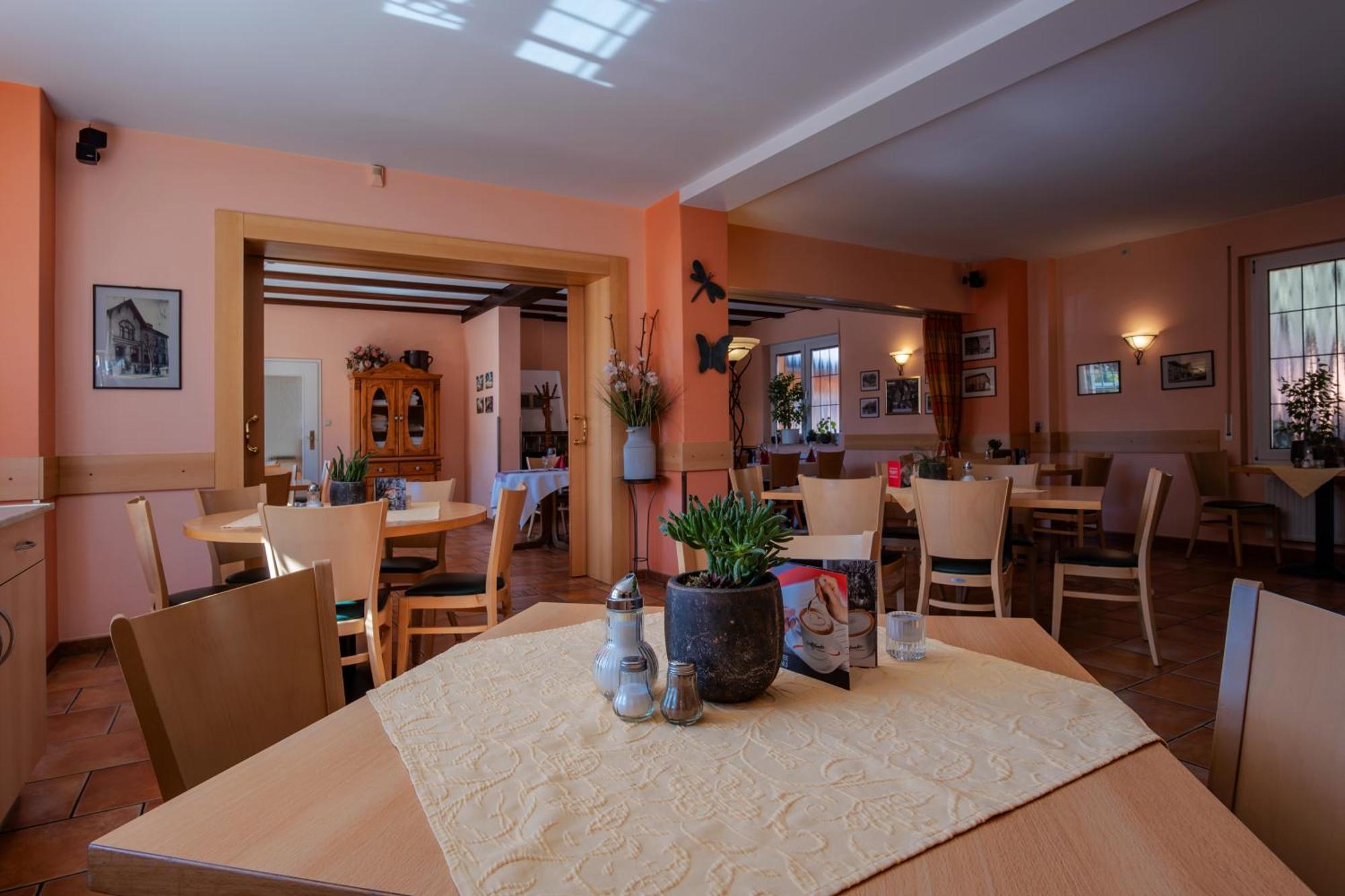 Restaurant & Hotel Storchenklause Шторков Экстерьер фото