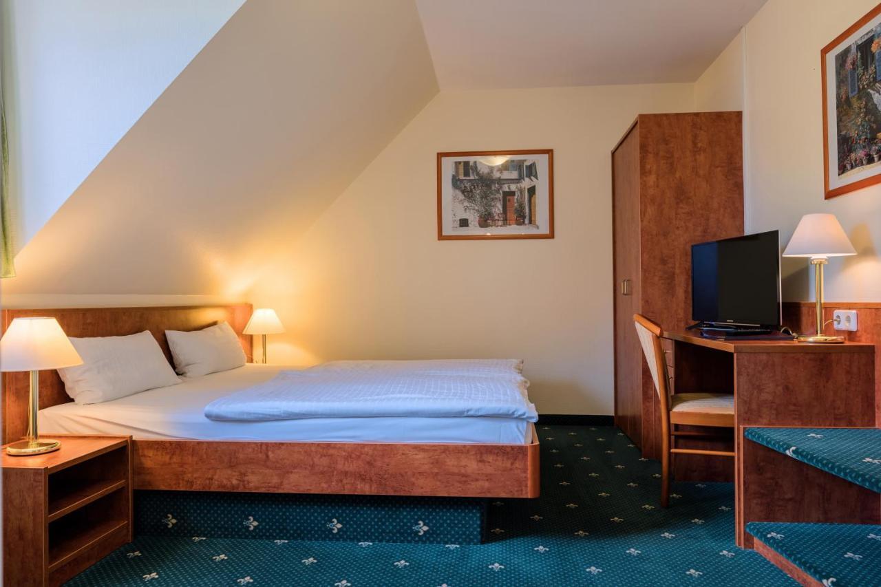 Restaurant & Hotel Storchenklause Шторков Экстерьер фото